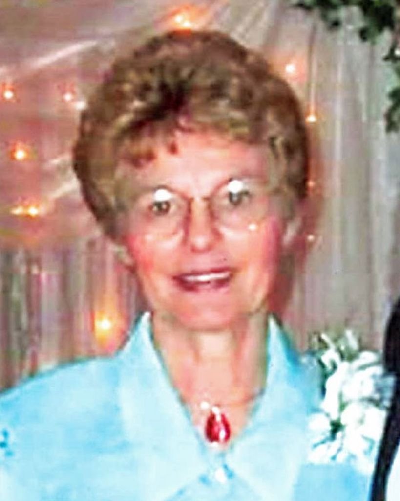 Lois E. Conaway Obituary: Funeral Services in Britt, IA and Highland, IL